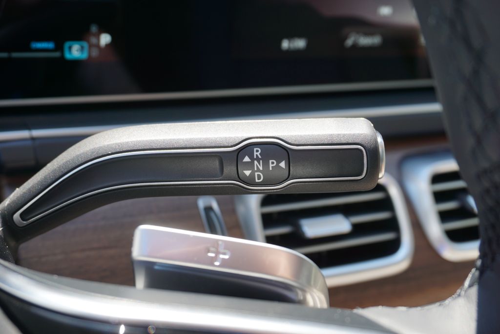 Thumbnail: 2026 Mercedes-Benz GLE - 32