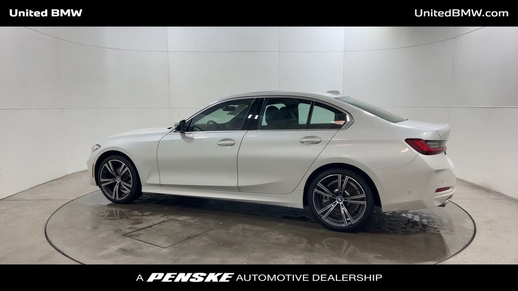 Thumbnail: 2024 BMW 3 Series - 6