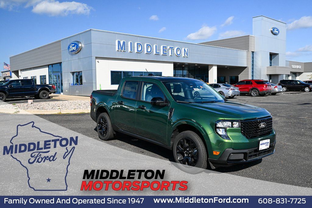Eruption Green 2025 Ford Maverick XLT SuperCrew AWD Pickup Truck All-Wheel Drive 8-Speed Automatic