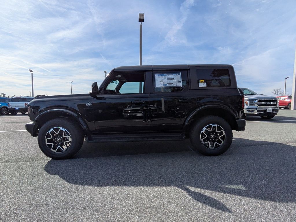 2025 Ford Bronco Outer Banks