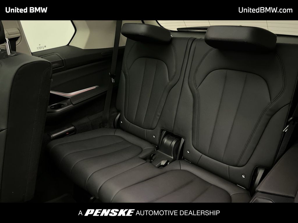 Thumbnail: 2022 BMW X7 - 19