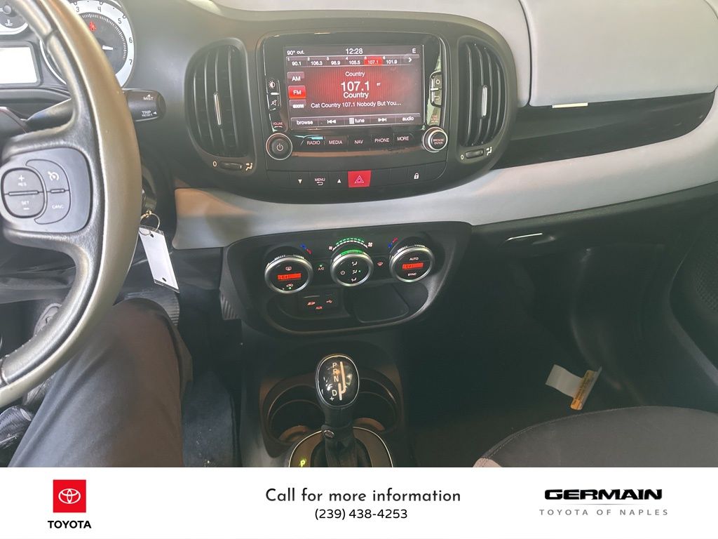 2014 Fiat 500L Easy photo 11