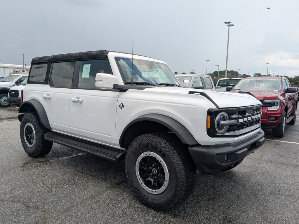 2025 Ford Bronco Outer Banks