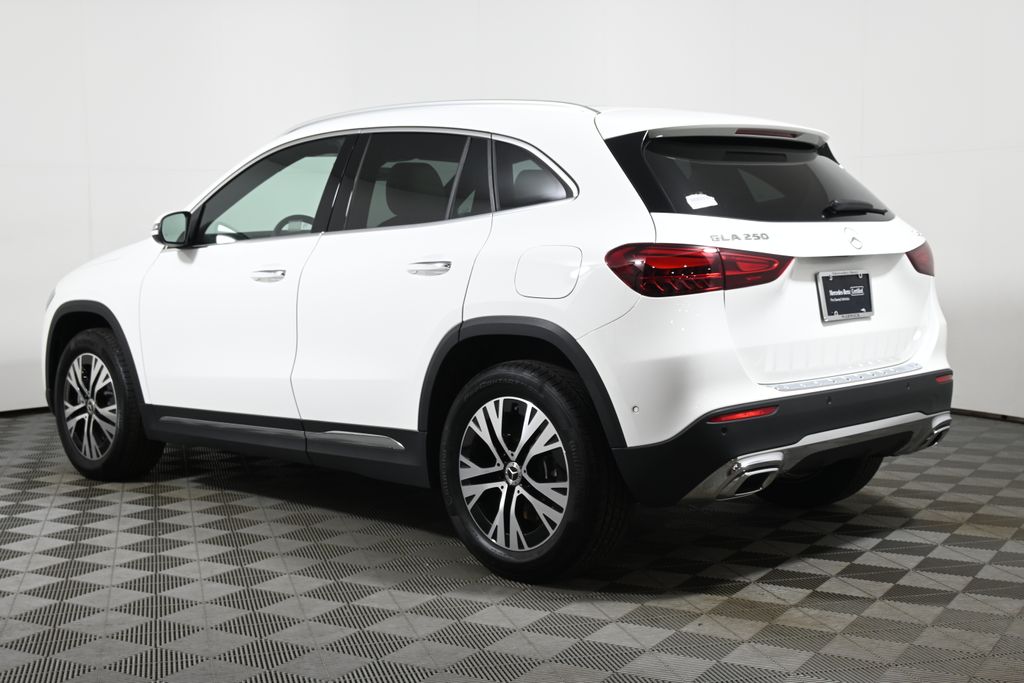 2025 Mercedes-Benz GLA 250 4MATIC 5