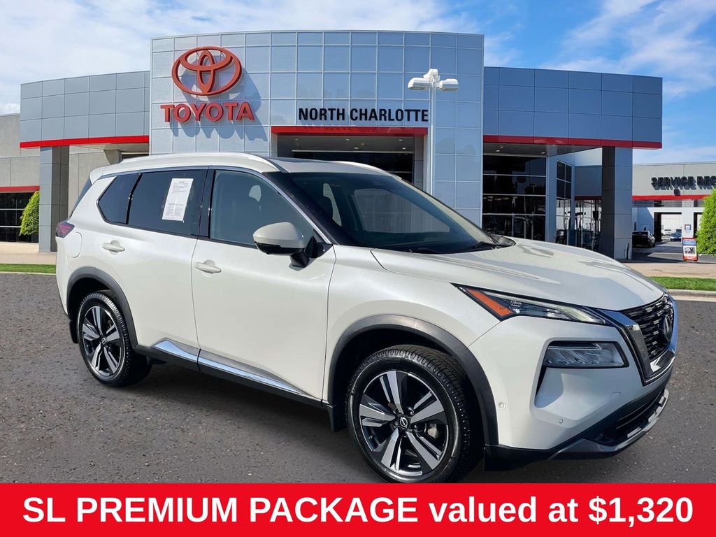 Pearl White Tricoat 2022 Nissan Rogue SUV / Crossover Front-Wheel Drive Continuously Variable Transmission