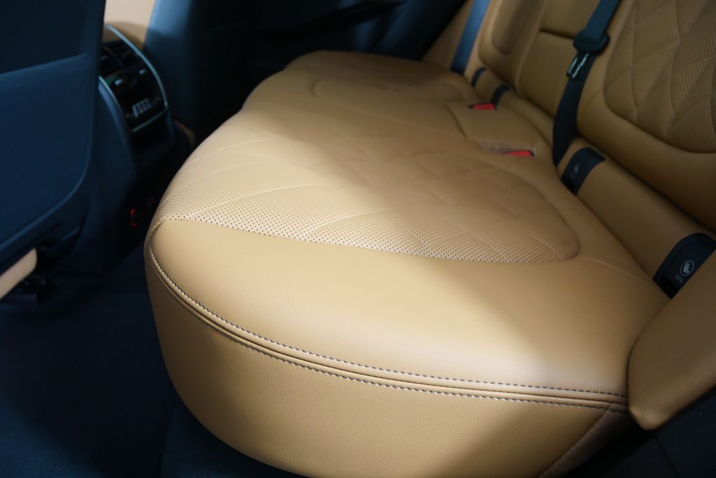2025 BMW X5 xDrive40i 14