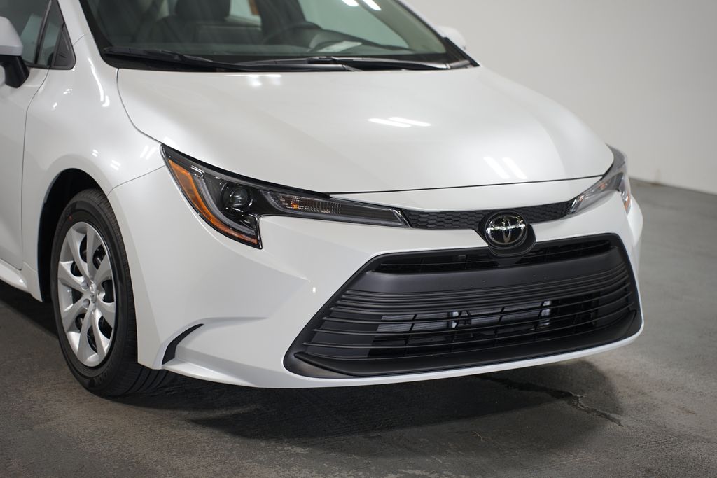 Thumbnail: 2025 Toyota Corolla - 4