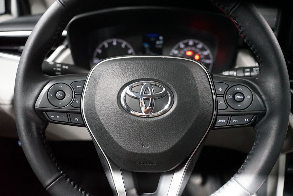 Thumbnail: 2023 Toyota Corolla Cross - 12