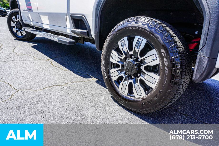 Used 2024 White GMC Denali image 15