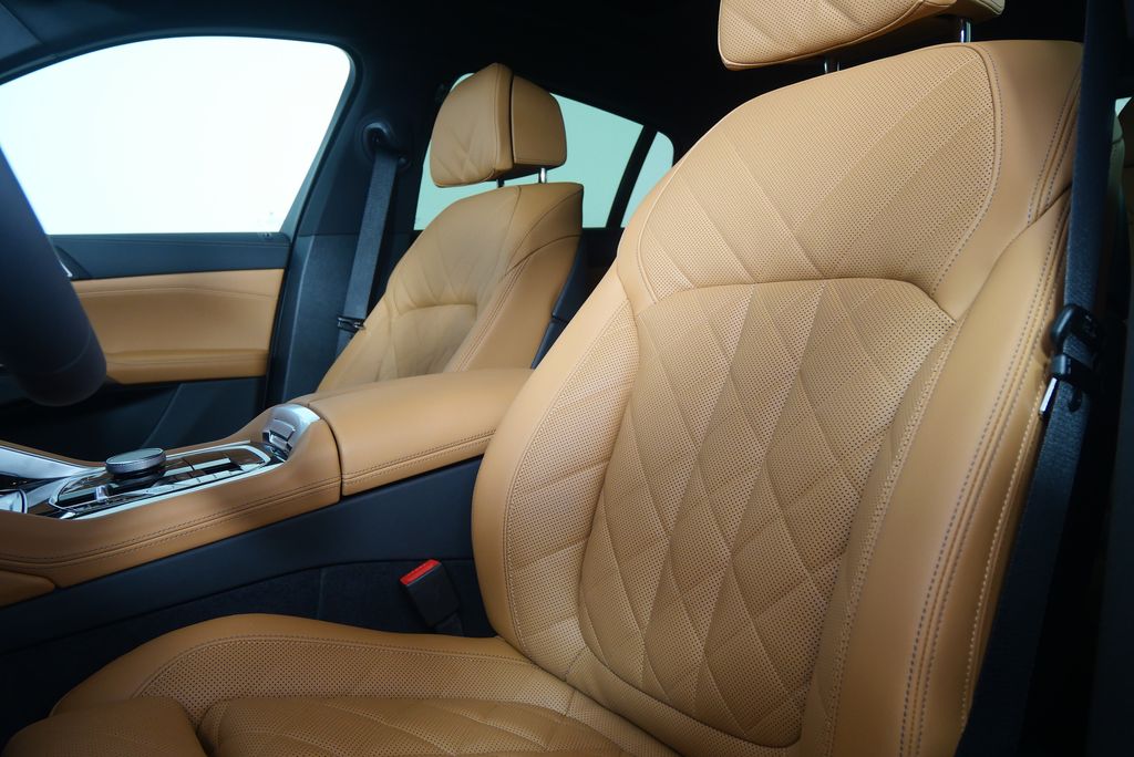 Thumbnail: 2026 BMW X6 - 10