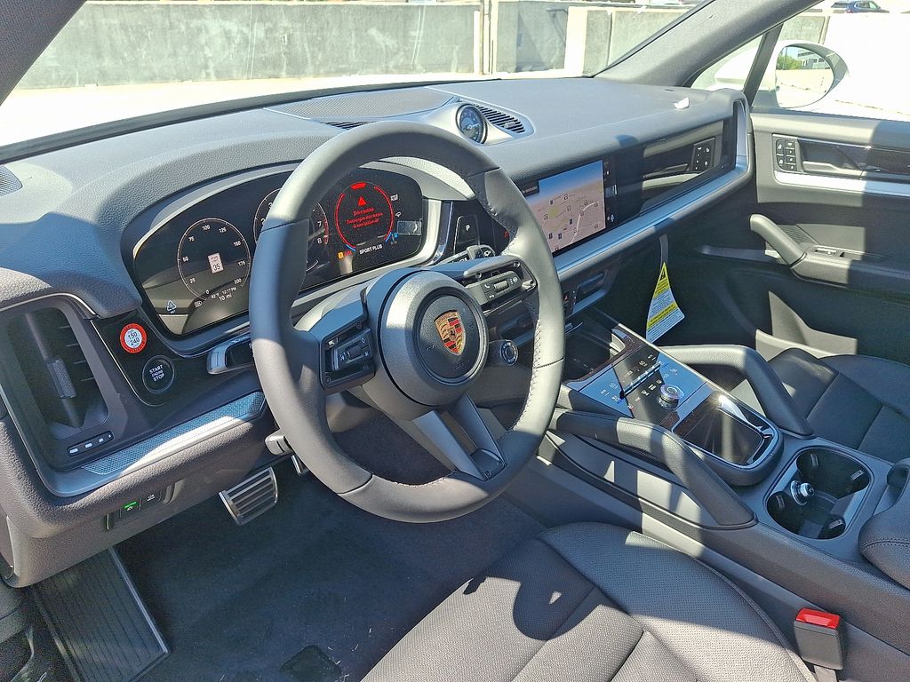 Thumbnail: 2026 Porsche Cayenne - 4