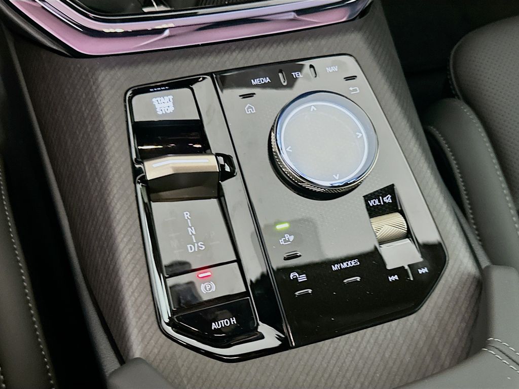 Thumbnail: 2025 BMW X3 - 15