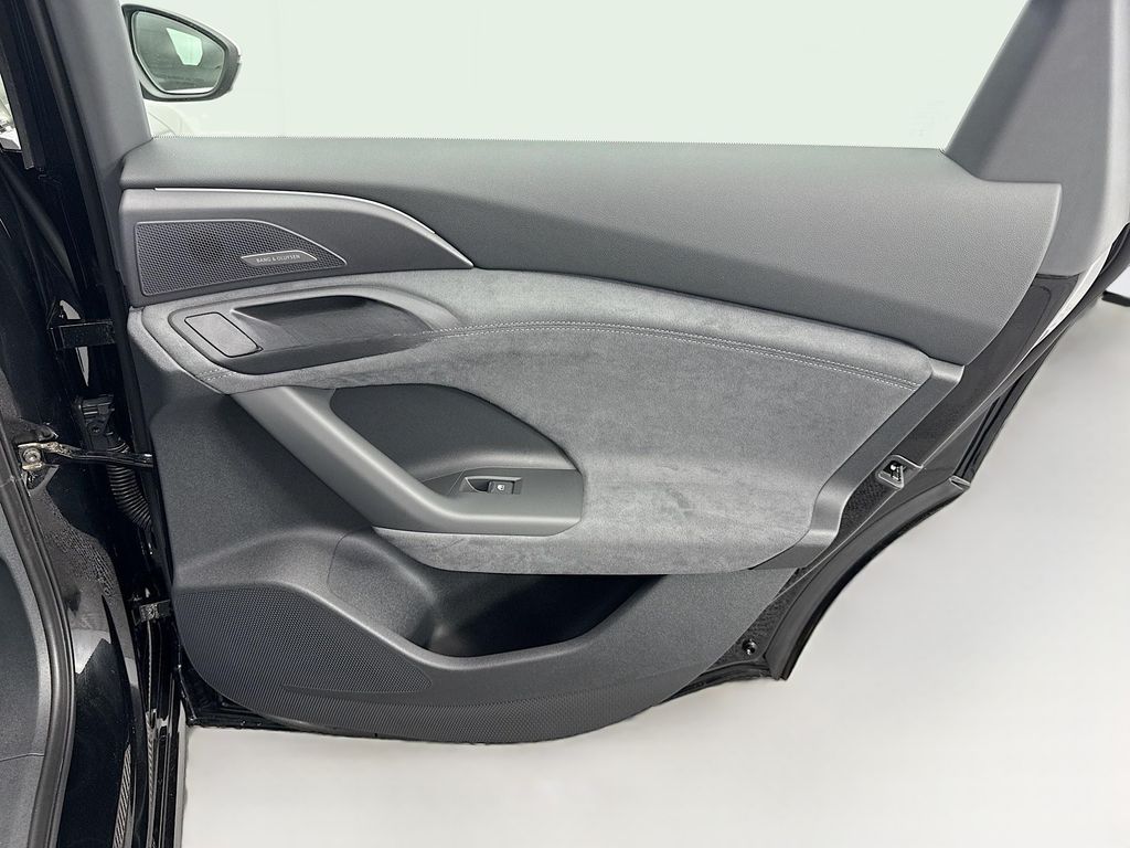 Thumbnail: 2025 Audi e-tron S - 24