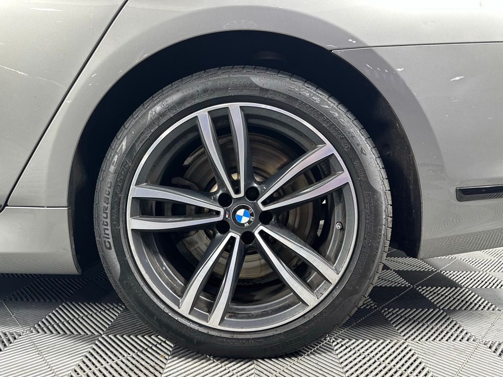 Thumbnail: 2022 BMW 7 Series - 10