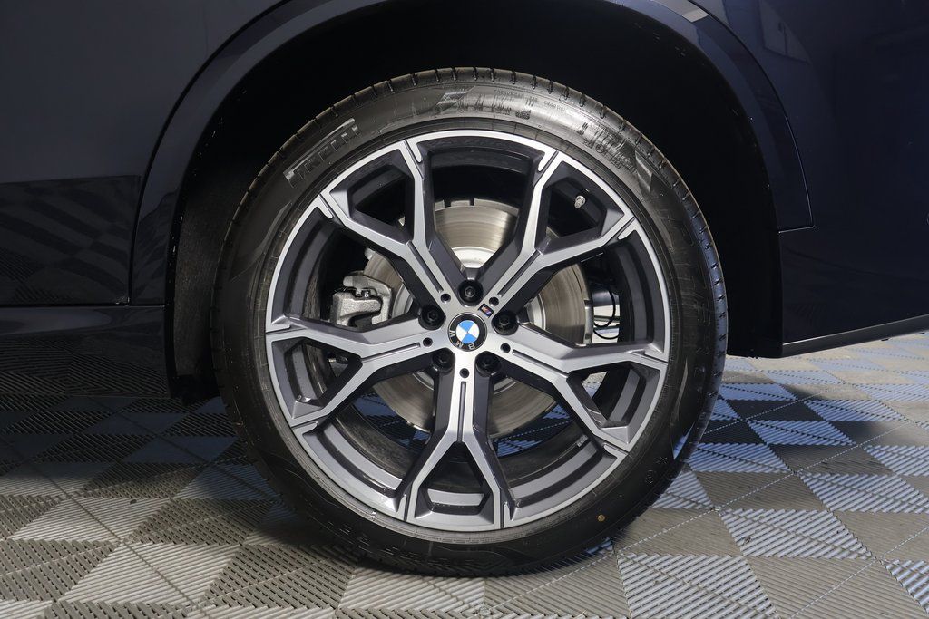 Thumbnail: 2026 BMW X5 - 10