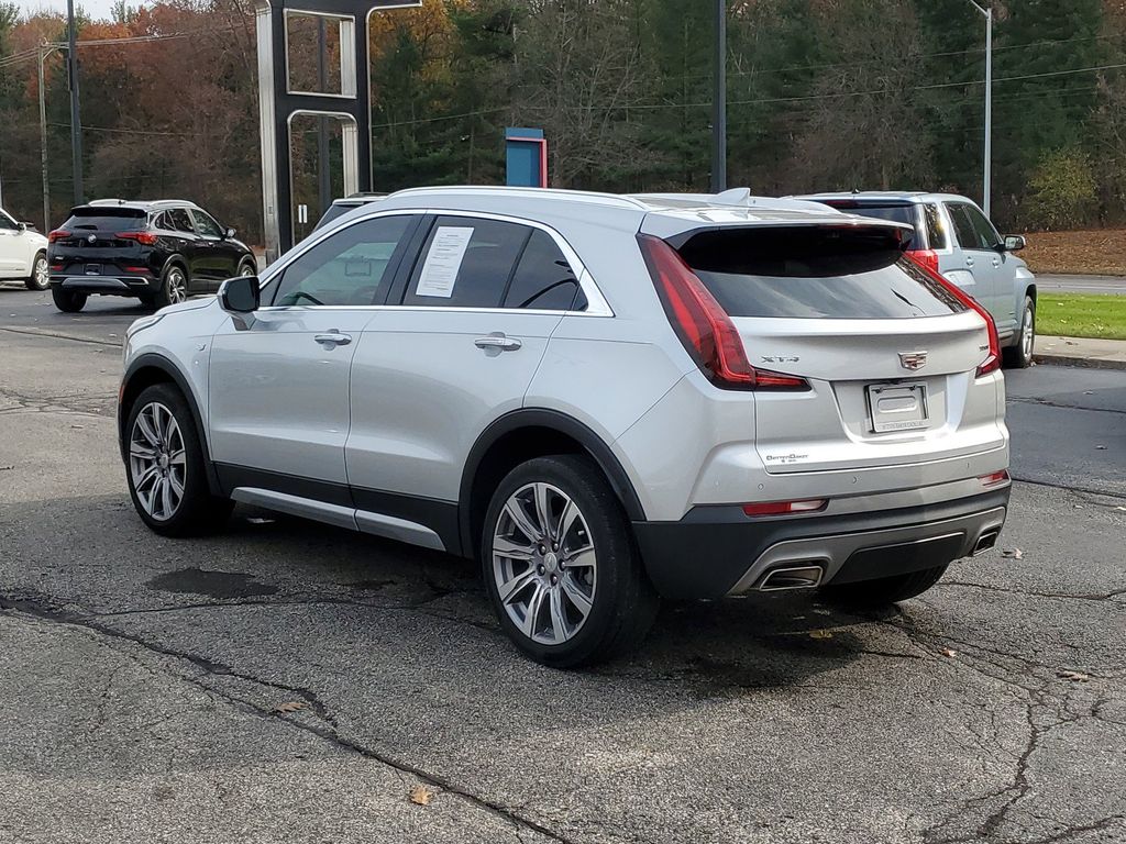 2022 Cadillac XT4 Premium Luxury 5