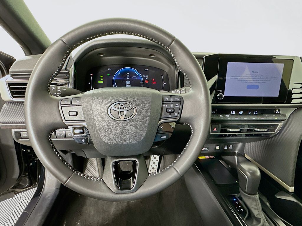 Thumbnail: 2025 Toyota Camry - 11