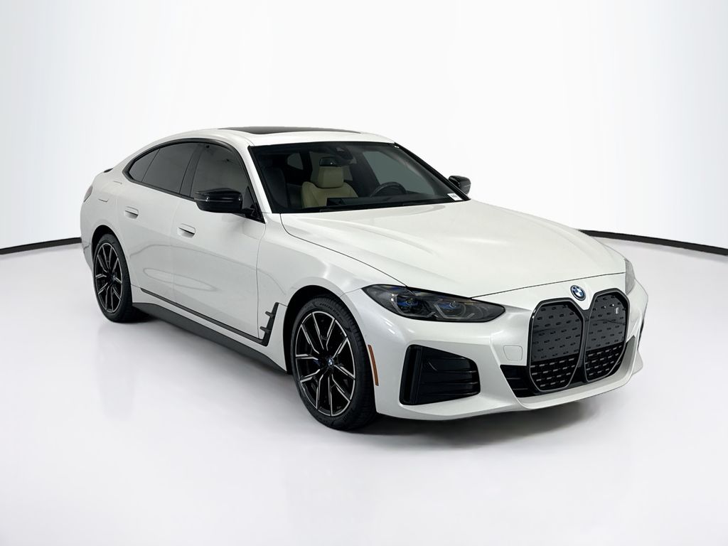 Thumbnail: 2023 BMW i4 - 3