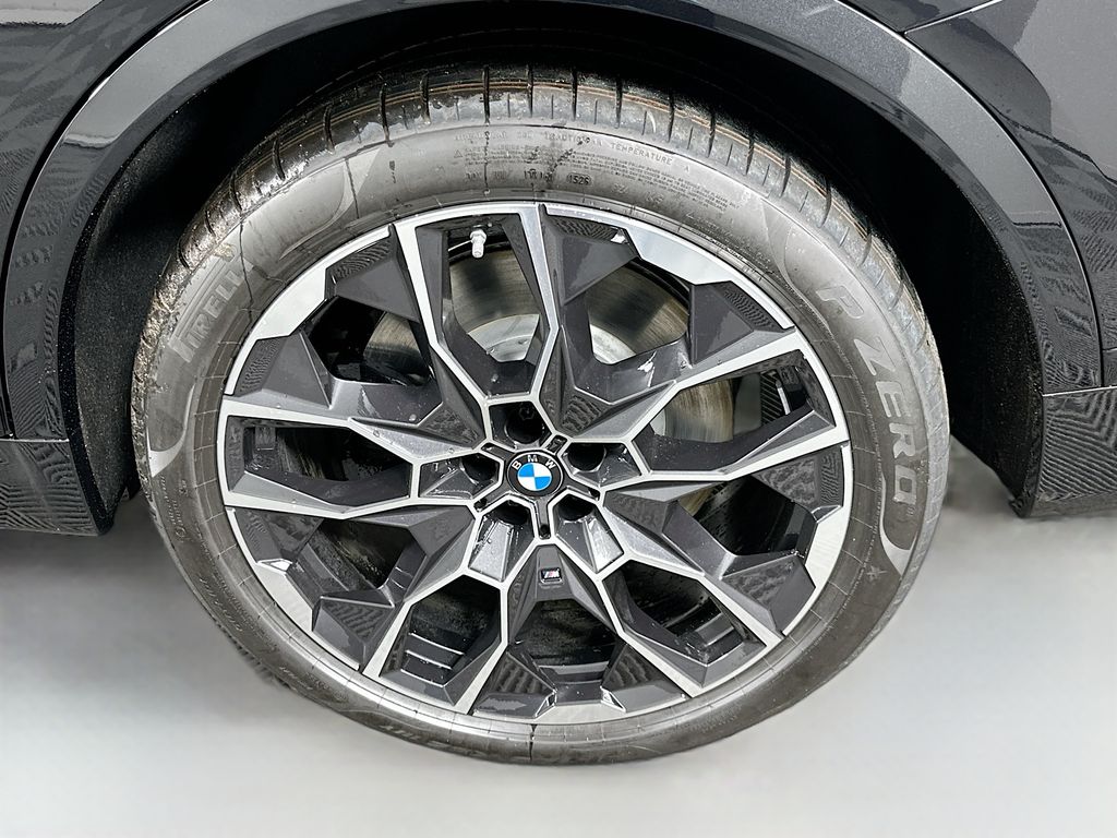 Thumbnail: 2027 BMW X7 - 23