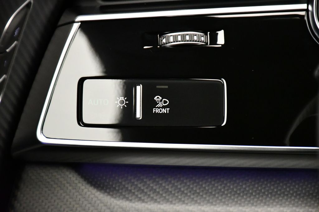 Thumbnail: 2026 Audi RS Q8 - 20