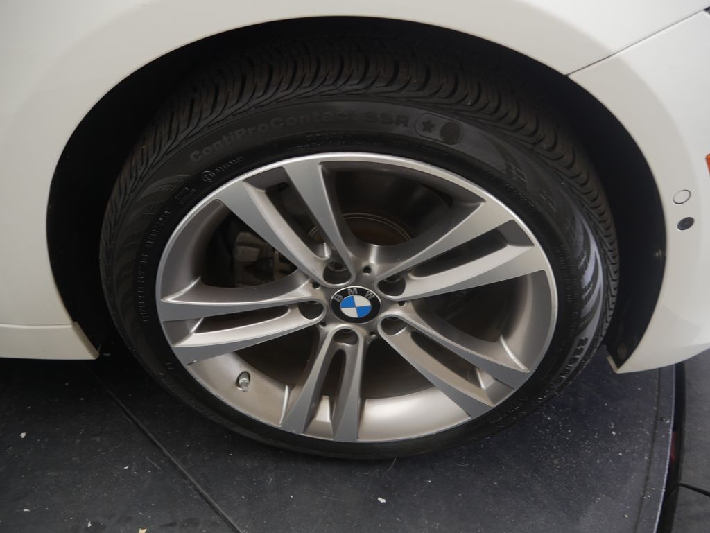 Thumbnail: 2019 BMW 3 Series - 13