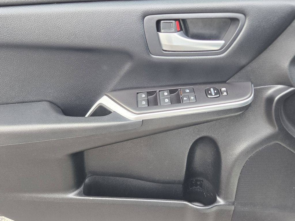 2017 Toyota Camry SE White at Gullo Toyota