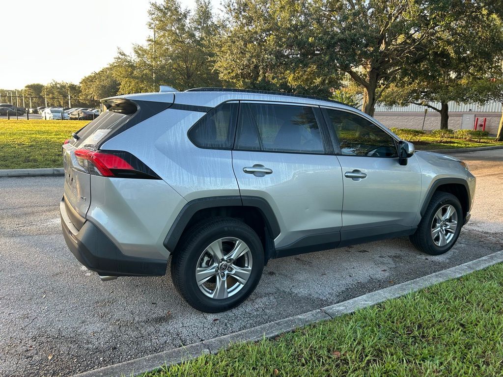 Thumbnail: 2022 Toyota RAV4 - 5