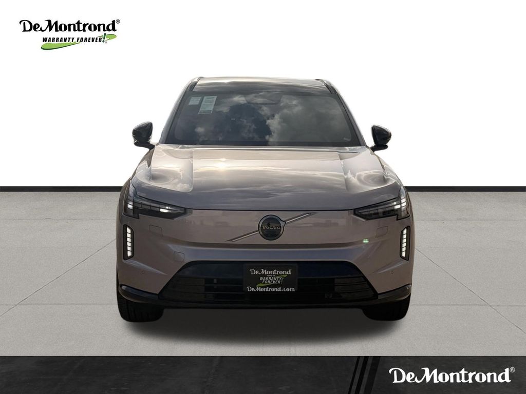 New 2026 Silver Volvo  image 2