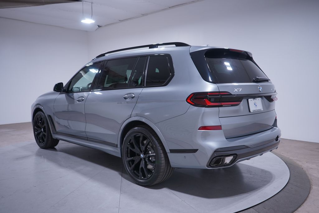 Thumbnail: 2026 BMW X7 - 3