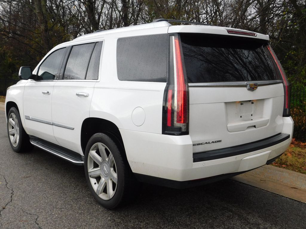 Thumbnail: 2016 Cadillac Escalade - 10