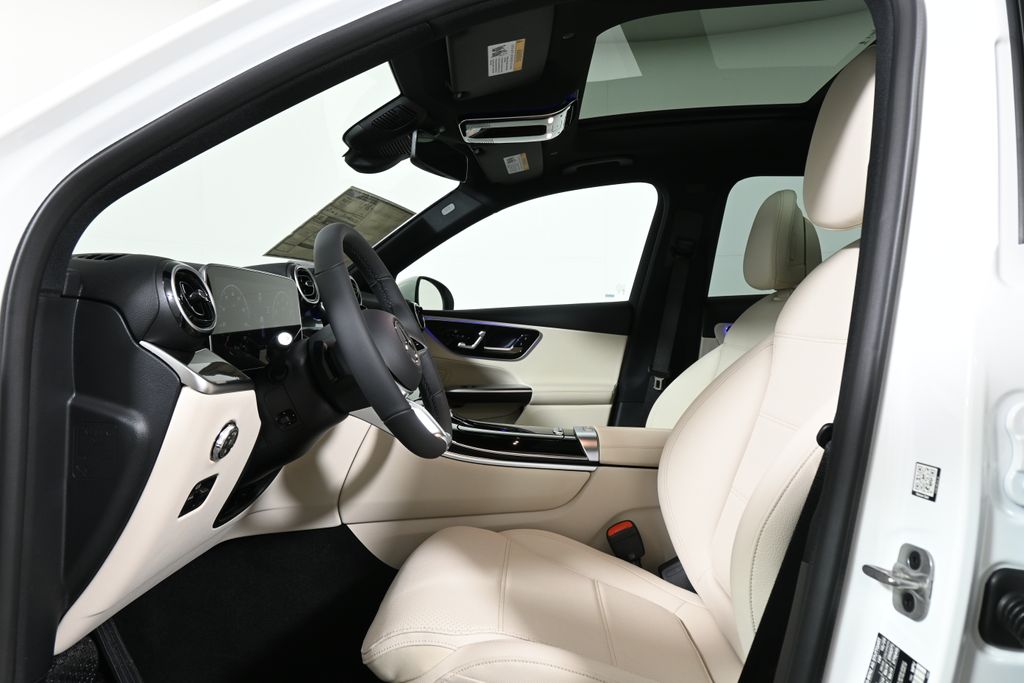 Thumbnail: 2026 Mercedes-Benz GLC - 3