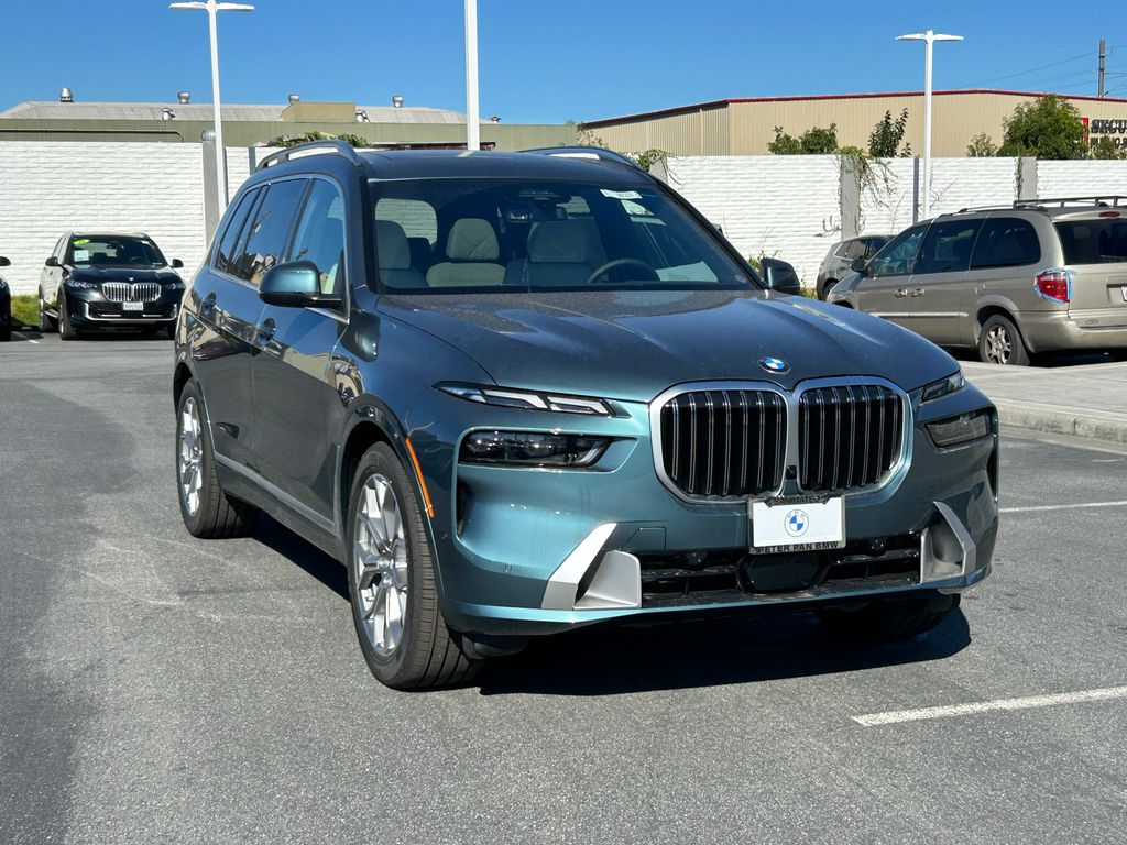Thumbnail: 2026 BMW X7 - 7