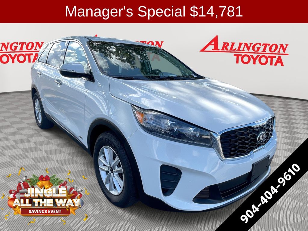 2020 Kia Sorento LX's photo