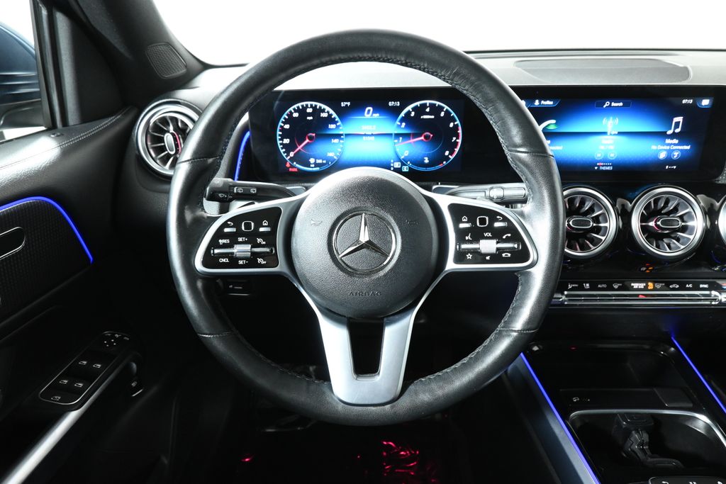 Thumbnail: 2022 Mercedes-Benz GLB - 16