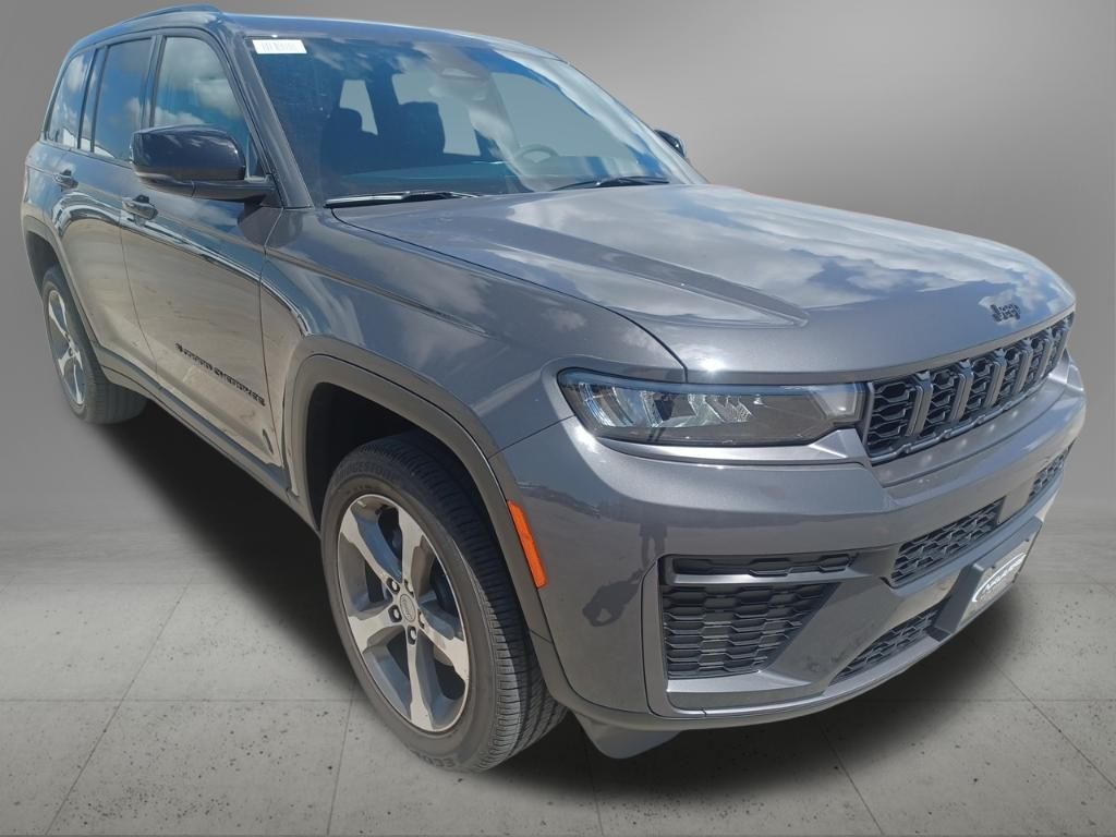 2026 Jeep Grand Cherokee Altitude