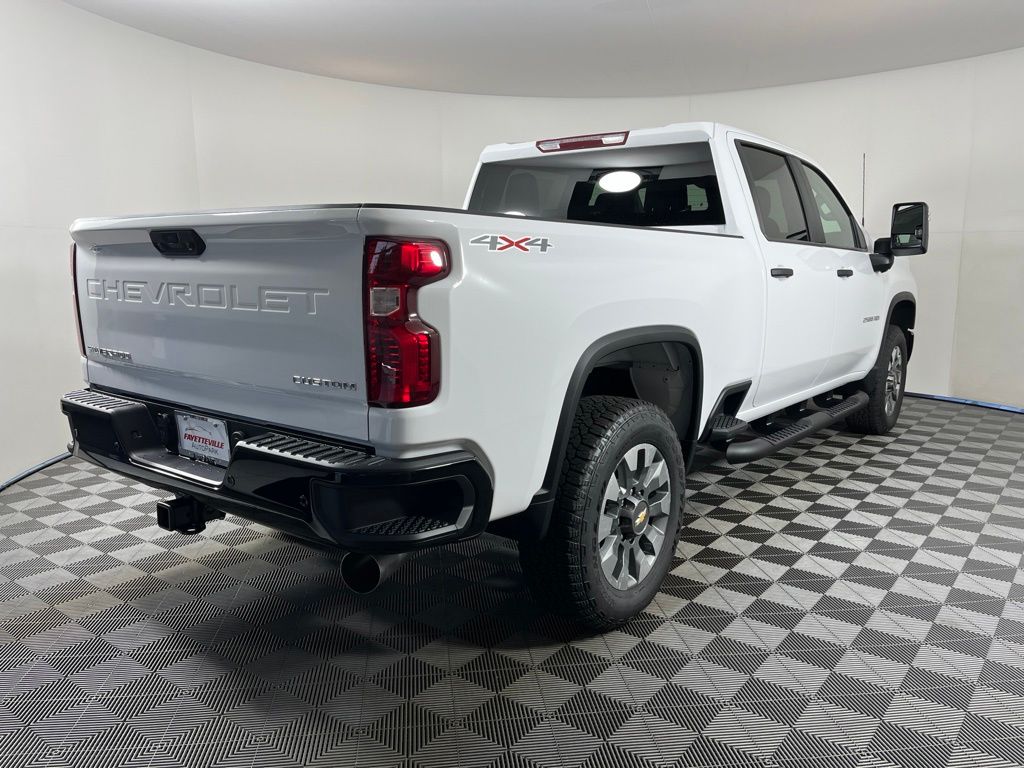 Thumbnail: 2026 Chevrolet Silverado 2500 - 5