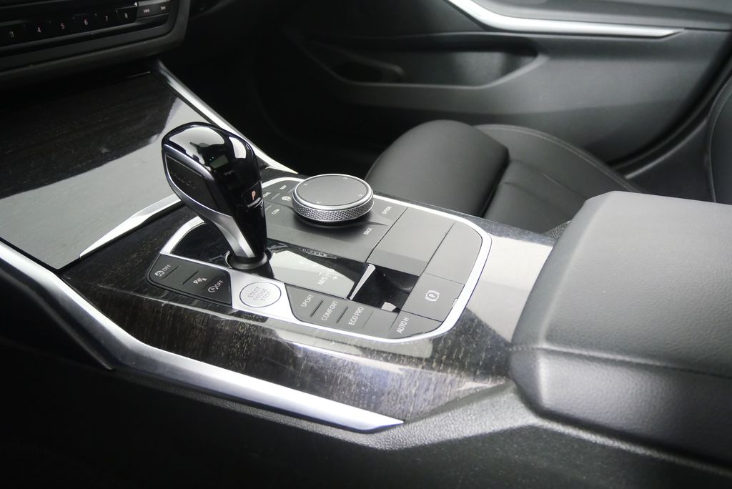 2022 BMW 3 Series 330i 25