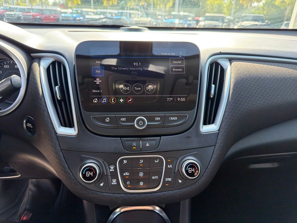 2022 Chevrolet Malibu FWD LT