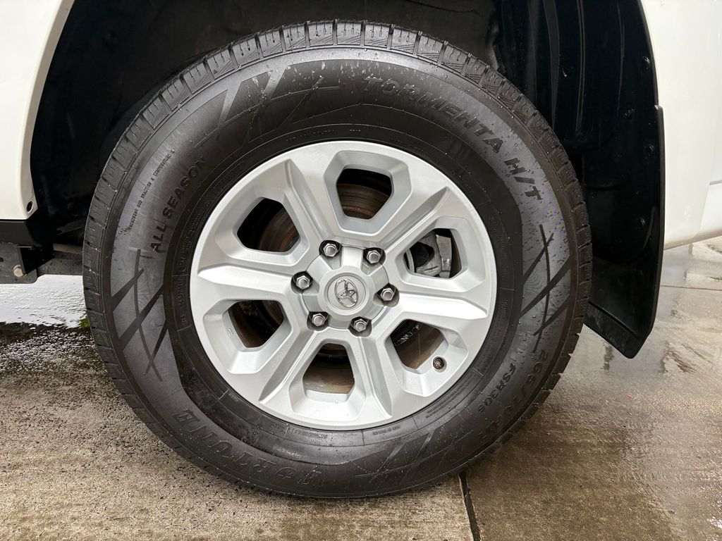 2022 Toyota 4Runner SR5