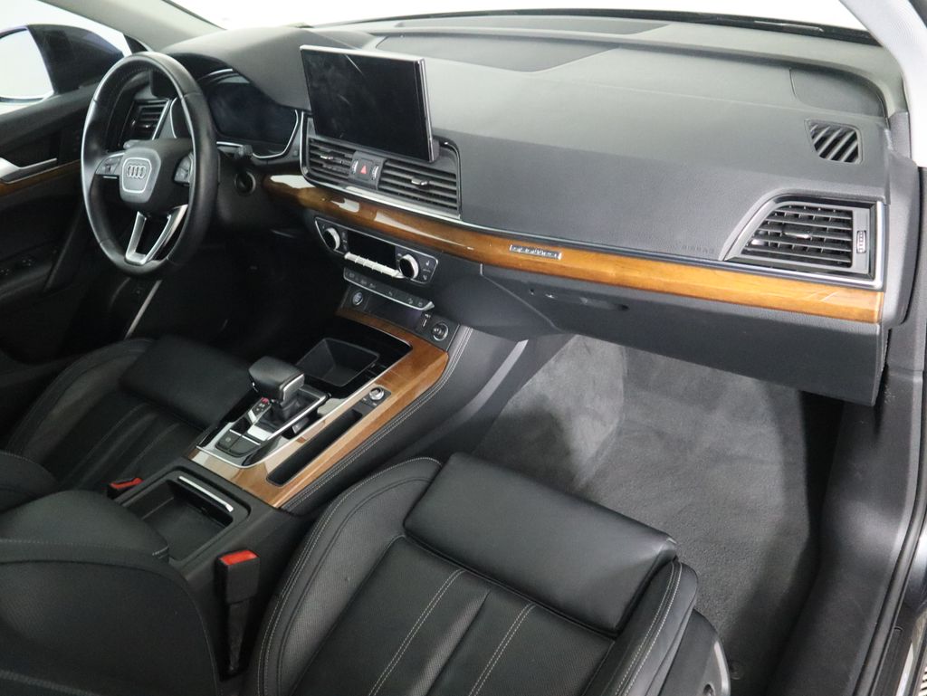 Thumbnail: 2022 Audi Q5 - 17