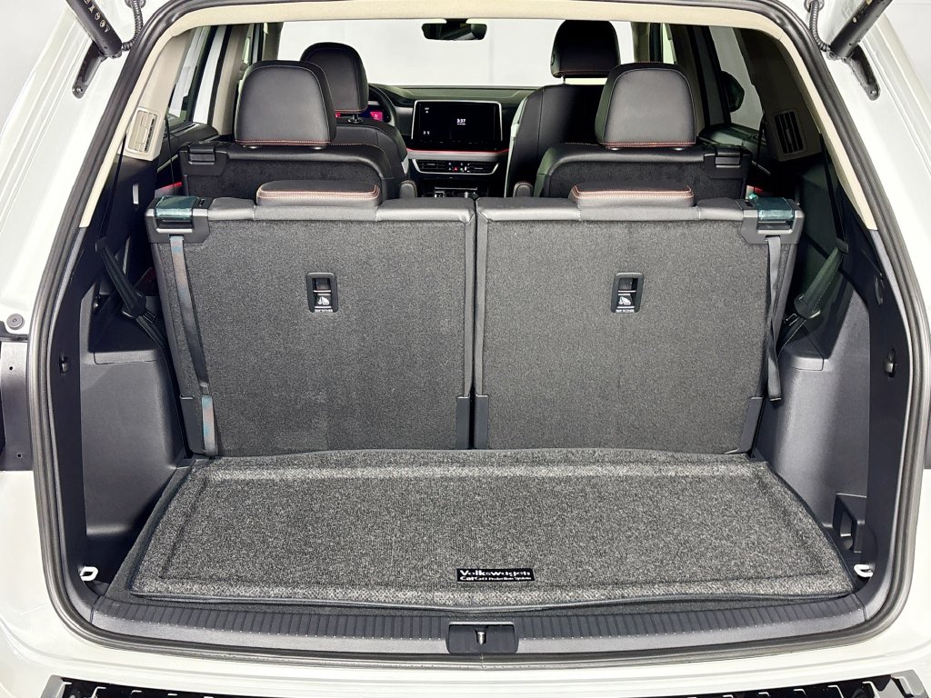 2026 Volkswagen Atlas Peak Edition
