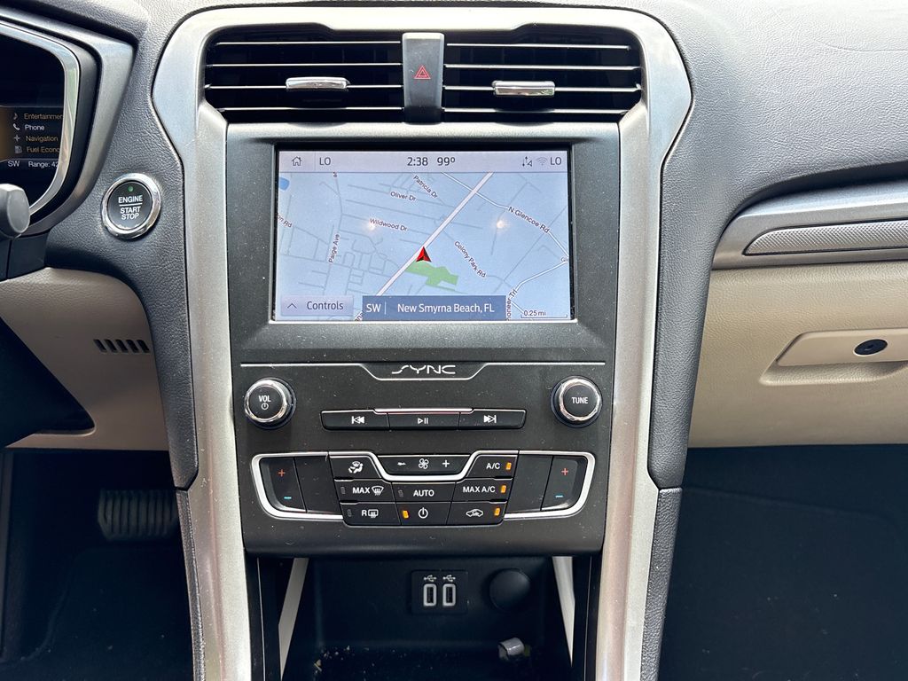 Used 2020 White Ford SE image 23