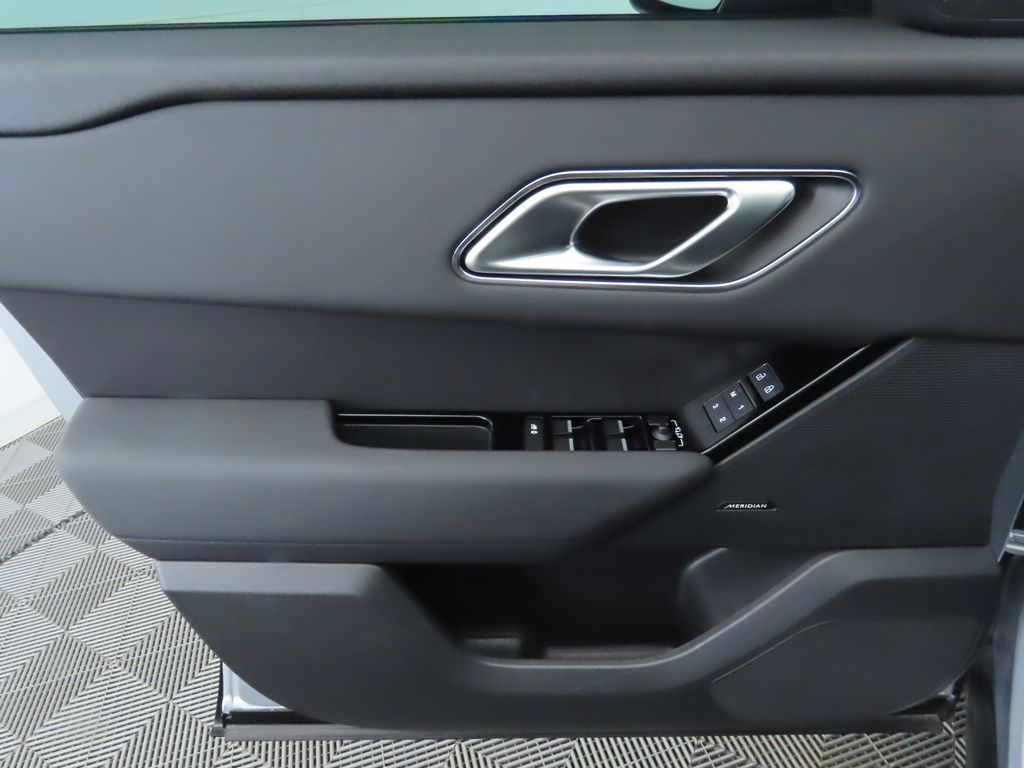 Thumbnail: 2024 Land Rover Range Rover Velar - 25