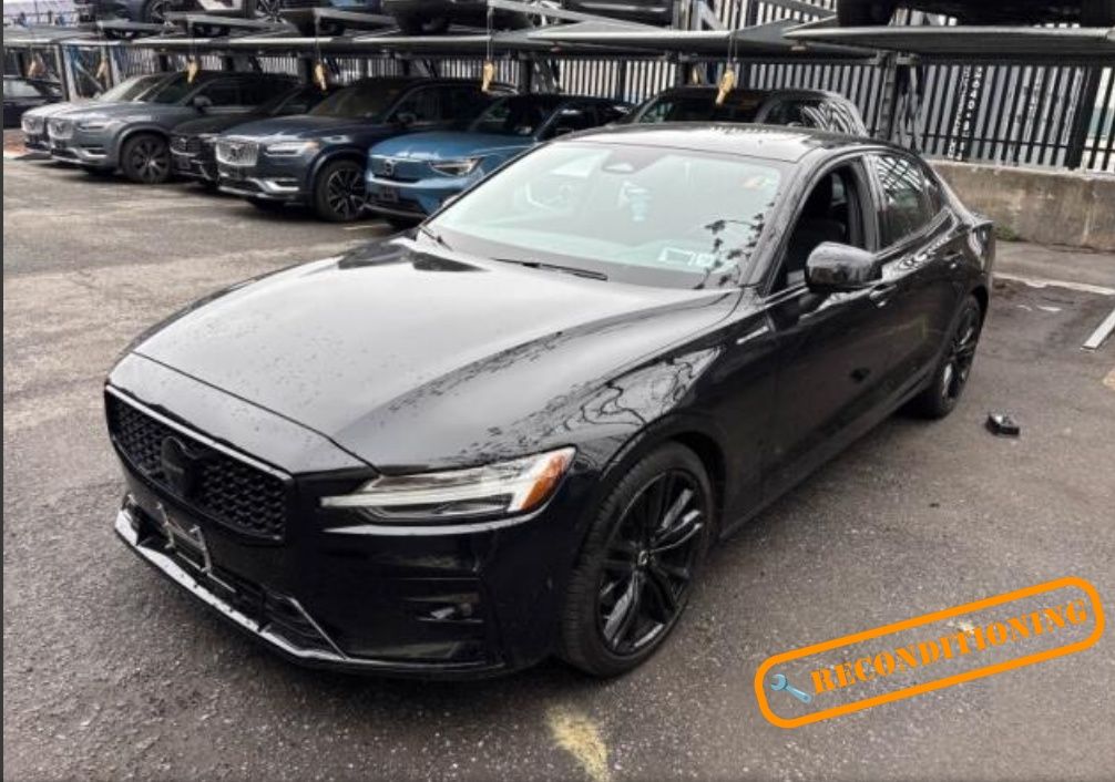 Onyx Black Metallic 2024 Volvo S60 B5 Plus Black Edition FWD Sedan Front-Wheel Drive Automatic