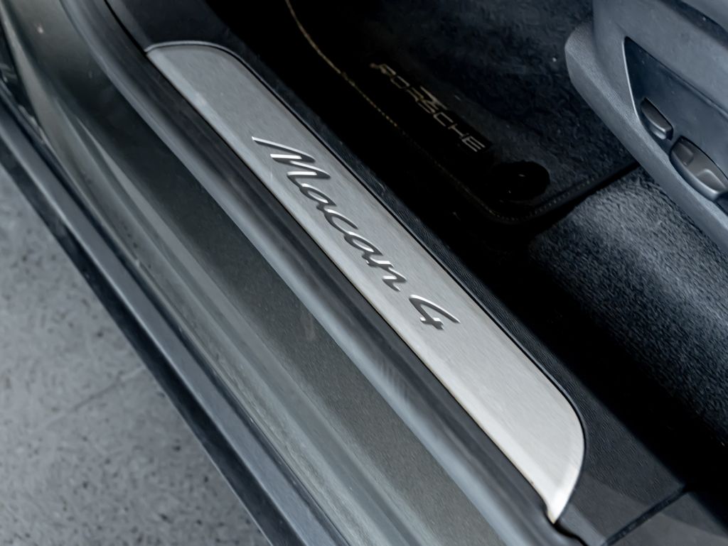 Certified Used 2024  Porsche 4 image 15