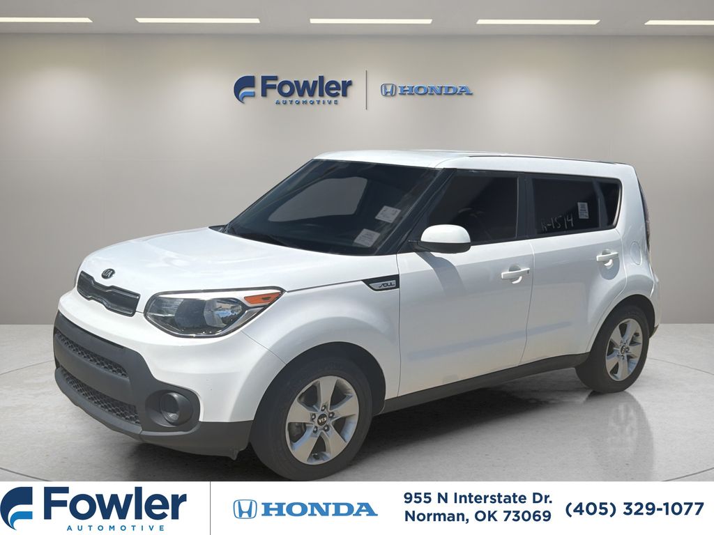 Clear White 2018 Kia Soul Wagon Front-Wheel Drive 6-Speed Automatic