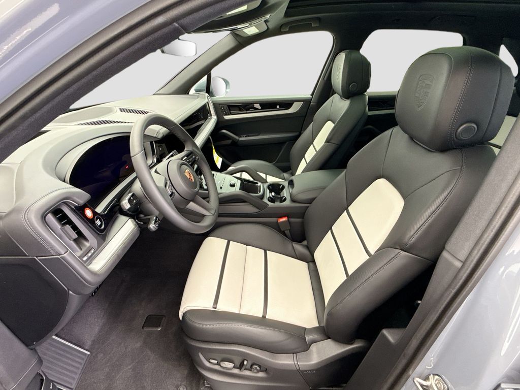 Thumbnail: 2026 Porsche Cayenne - 5