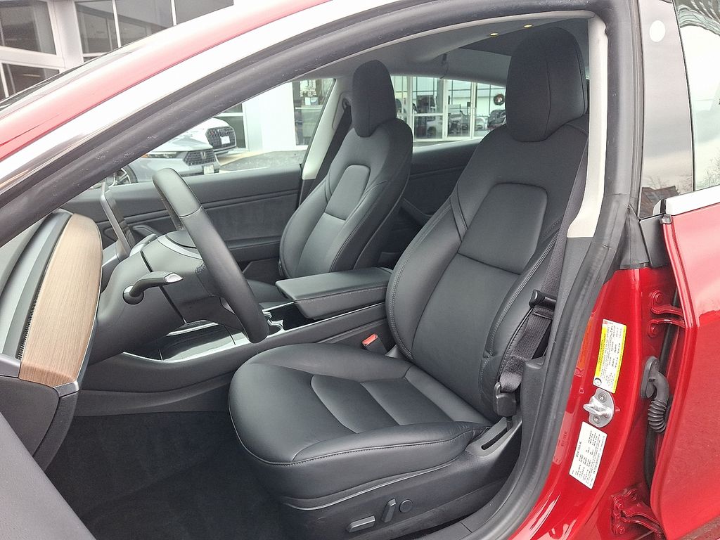 Thumbnail: 2019 Tesla Model 3 - 13