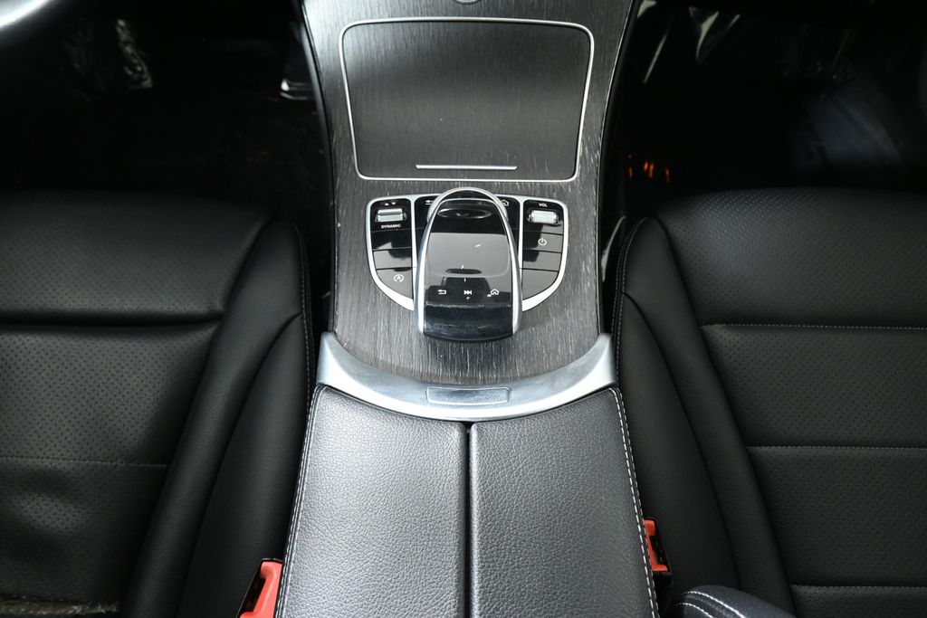 Thumbnail: 2019 Mercedes-Benz C-Class - 24