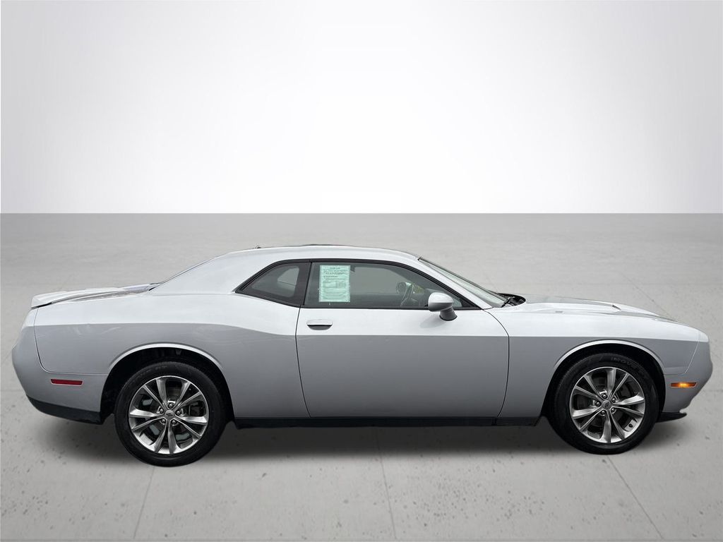 2021 Dodge Challenger SXT